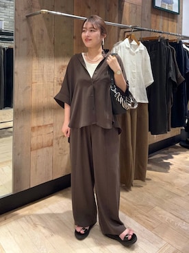 「LEPSIM（レプシィム）のマルチメリットワイドパンツ　630143（その他パンツ、ブラウン系）」を使った、Nozomiさん（レディース）の春コーディネート