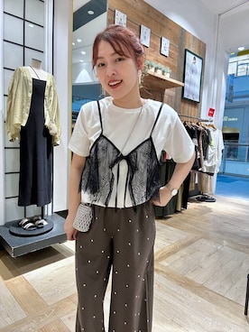 「LEPSIM（レプシィム）のドット刺繍パンツ　646561（その他パンツ、ブラウン系）」を使った、Nozomiさん（レディース）の夏コーディネート