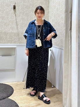 「LEPSIM（レプシィム）のデニムBIGショートシャツ/SS　639529（シャツ/ブラウス、ブルー系）」を使った、Nozomiさん（レディース）の夏コーディネート