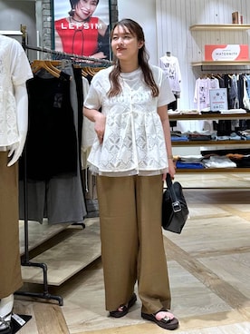 「LEPSIM（レプシィム）の《リネンライクドライシリーズ》ギャザーワイドパンツ　638911（その他パンツ、ブラウン系）」を使った、Nozomiさん（レディース）の夏コーディネート