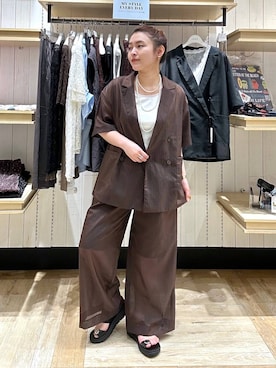 「LEPSIM（レプシィム）の3連ボールネックレス　287544（ネックレス、ホワイト系）」を使った、Nozomiさん（レディース）の夏コーディネート