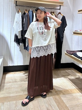 「LEPSIM（レプシィム）のガラスビーズロングネックレス　1023644（ネックレス、レッド系）」を使った、Nozomiさん（レディース）の夏コーディネート