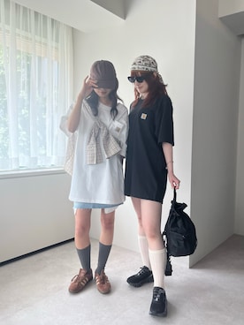 「Carhartt（カーハート）の【Carhartt/カーハート】ヘビーウェイト オーバーサイズ ポケットTシャツ ユニセックス コットン 半袖Tシャツ（Tシャツ/カットソー、ブラック系）」を使った、Sさん（レディース・167cm）の夏コーディネート