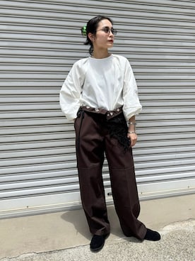 「Dickies（ディッキーズ）のDICKIES 別注 EISEN SETパンツ（チノパンツ、ブラウン系）」を使った、MINNYさんの夏コーディネート