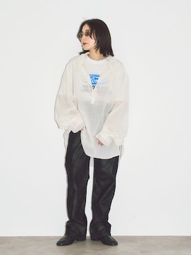「Lee（リー）のLEE 別注 FAUX LEATHER パンツ（その他パンツ、ブラック系）」を使った、MINNYさんの夏コーディネート