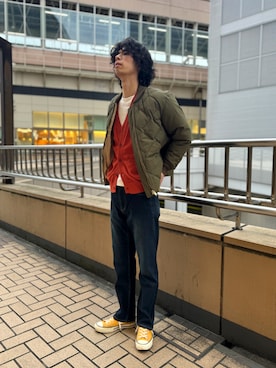 「アイテム（カーディガン/ボレロ）」を使った、EDDIE BAUER@仙台アエル店さん（メンズ・178cm・20代）の冬コーディネート