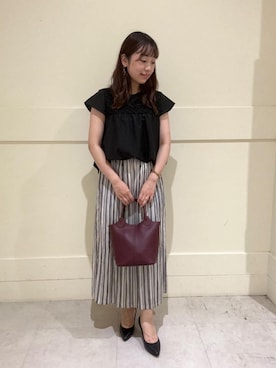 「UNTITLED（アンタイトル）の【日本製・本革】Comfit Dresser Pumps（コンフィットドレッサーパンプス）（パンプス、ブラック系）」を使った、サキさん（レディース・155cm）の夏コーディネート