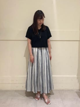 「UNTITLED（アンタイトル）の◆【セットアップ可】ラメストライプスカート（スカート、ブルー系）」を使った、サキさん（レディース・155cm）の夏コーディネート