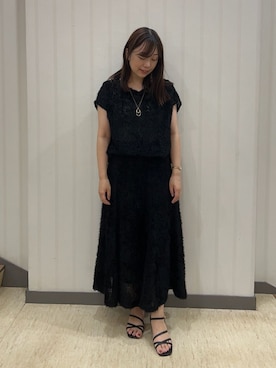 「UNTITLED（アンタイトル）の【セットアップ可/洗える】フェザーフレンチスリーブブラウス（シャツ/ブラウス、ブラック系）」を使った、サキさん（レディース・155cm）の夏コーディネート