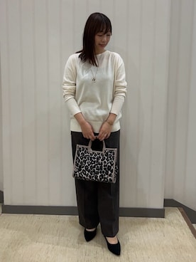 「UNTITLED（アンタイトル）の【8色展開/体型カバー】魅せる"タイムレスニット"（ニット/セーター、ホワイト系）」を使った、サキさん（レディース・155cm）の冬コーディネート