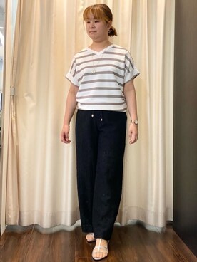 「UNTITLED（アンタイトル）の【12色展開/体型カバー/2way】バウンドスリーブニット（ニット/セーター、ホワイト系）」を使った、Ayaさん（レディース・160cm）の春コーディネート