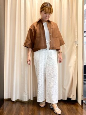 「UNTITLED（アンタイトル）の【セットアップ可能】オーガンジーボクシーシャツ（シャツ/ブラウス、ブラウン系）」を使った、Ayaさん（レディース・160cm）の春コーディネート