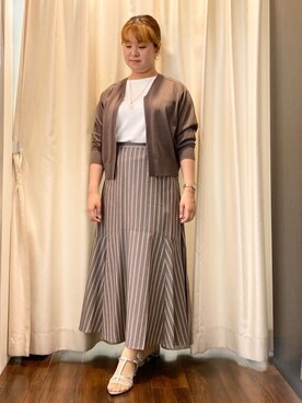 「UNTITLED（アンタイトル）の【体型カバー/日除け】シアーニットカーディガン（カーディガン/ボレロ、ブラウン系）」を使った、Ayaさん（レディース・160cm）の春コーディネート
