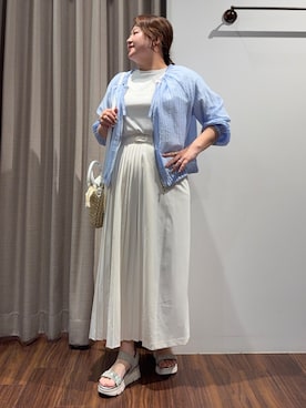 「grove（グローブ）の気温調整にも◎ブラウス感覚で羽織れるシアーブルゾン（ブルゾン、ブルー系）」を使った、Tomoさん（レディース・159cm）の春コーディネート