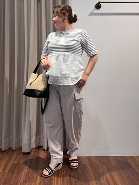 「grove（グローブ）の【体型カバー】INせず決まる、ウエストシアーフリルTシャツ（Tシャツ/カットソー、ホワイト系）」を使った、Tomoさん（レディース・159cm）の春コーディネート