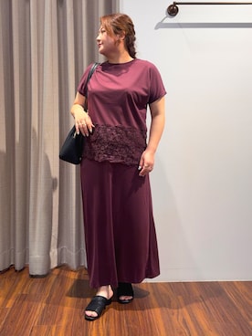 「grove（グローブ）の【持続冷感/SET UP可】ひんやりポンチシリーズ／裾レースドルマンカットソー（Tシャツ/カットソー、ブラウン系）」を使った、Tomoさん（レディース・159cm）の夏コーディネート
