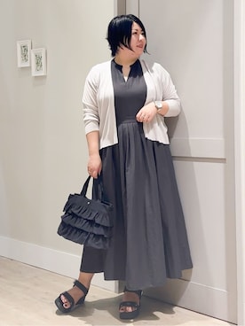 「grove（グローブ）の【接触冷感/UVカットetc】夏に嬉しい機能付き！ベーシックショートカーディガン（カーディガン/ボレロ、ベージュ系）」を使った、sasaさん（レディース・161cm）の夏コーディネート
