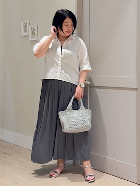 「grove（グローブ）の【夏に嬉しい機能付き】ドルマンクロップドシャツ（シャツ/ブラウス、ホワイト系）」を使った、sasaさん（レディース・161cm）の春コーディネート