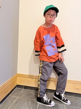 「CONVERSE ALL STAR（コンバースオールスター）のアイテム」を使った、hu-goさん（キッズ・120cm）の秋コーディネート