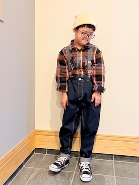 「アイテム（デニムパンツ）」を使った、hu-goさん（キッズ・120cm）の秋コーディネート