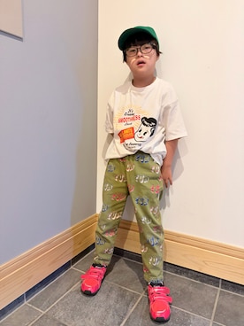 「Life Support Products（ライフサポートプロダクツ）の【プチプラ】半袖グラフィック半袖Tシャツ（Tシャツ/カットソー、ホワイト系）」を使った、hu-goさん（キッズ・120cm）の夏コーディネート