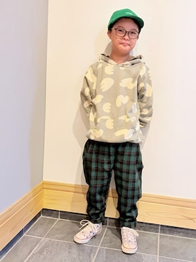 「CONVERSE ALL STAR（コンバースオールスター）のアイテム」を使った、hu-goさん（キッズ・120cm）の秋コーディネート