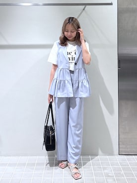 「NATURAL BEAUTY BASIC（ナチュラルビューティーベーシック）の【セットアップ可能】ペプラムジレブラウス（ベスト、ブルー系）」を使った、non🍓🫧さん（レディース・159cm）の夏コーディネート
