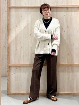 「THE SHOP TK （ザ ショップ ティーケー ）の【ふわふわあったか】フェザーカーディガン（カーディガン/ボレロ、ホワイト系）」を使った、nakoさん（レディース）の冬コーディネート