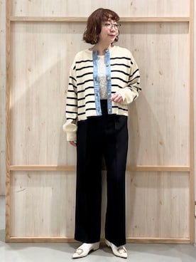 「THE SHOP TK （ザ ショップ ティーケー ）の【羽織るだけでこなれ感を演出】デニム切替カーディガン（カーディガン/ボレロ、ベージュ系）」を使った、nakoさん（レディース）の春コーディネート