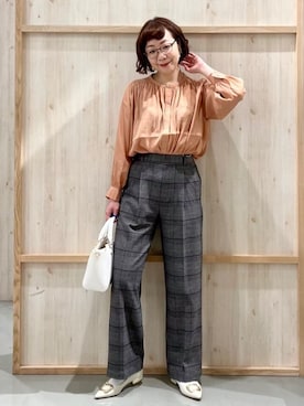 「THE SHOP TK （ザ ショップ ティーケー ）のヴィンテージサテンギャザーシャツ（シャツ/ブラウス、オレンジ系）」を使った、nakoさん（レディース）の冬コーディネート
