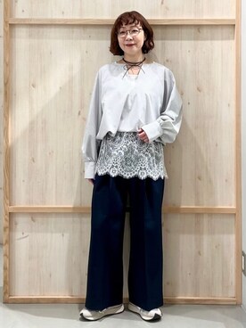 「THE SHOP TK （ザ ショップ ティーケー ）のキーネックストライプドロストシャツブラウス（シャツ/ブラウス、ホワイト系）」を使った、nakoさん（レディース）の冬コーディネート