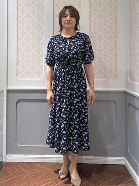 「couture brooch（クチュールブローチ）の【着映え】水彩フラワーワンピース（ワンピース、ブルー系）」を使った、manaさん（レディース・162cm）の春コーディネート