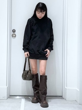 「FOREVER 21（フォーエバー トゥエンティーワン）のアイテム（パーカー）」を使った、みくさん（レディース・155cm）の冬コーディネート