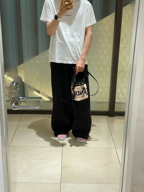 adidas（アディダス）の「ファッション モントリオール デニムジーンズ