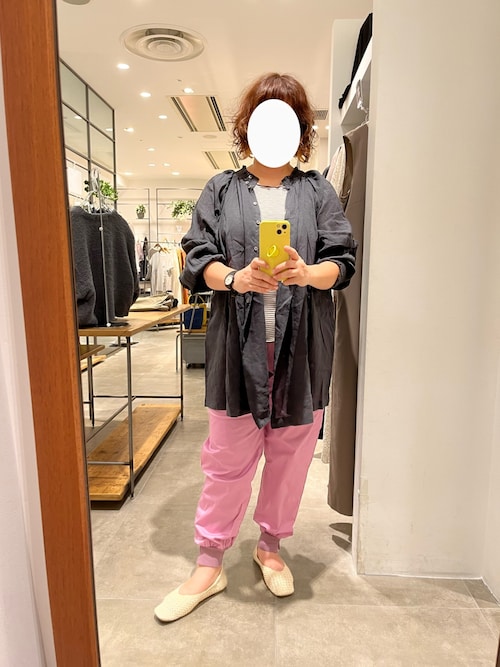 グレー スウェットパンツ ロゴ入り　ピュアルセシン カーブシルエットスウェットパンツ | PUAL CE CIN