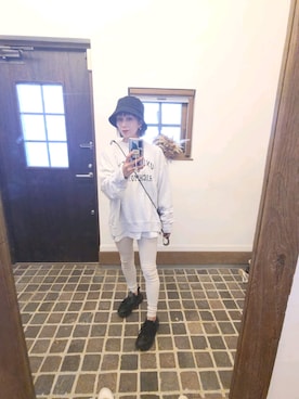 「via j（ヴィアジェイ）のアイテム（Tシャツ/カットソー）」を使った、eriii.さん（レディース・149cm）の秋コーディネート