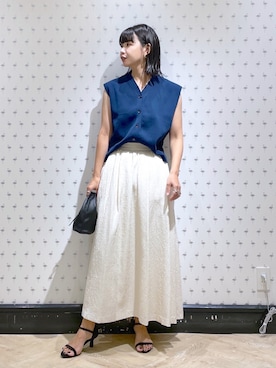 「アイテム（サンダル）」を使った、yoshiさん（レディース・164cm）の秋コーディネート