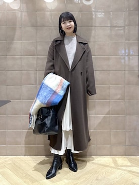 「アイテム（ステンカラーコート）」を使った、yoshiさん（レディース・164cm）の秋コーディネート