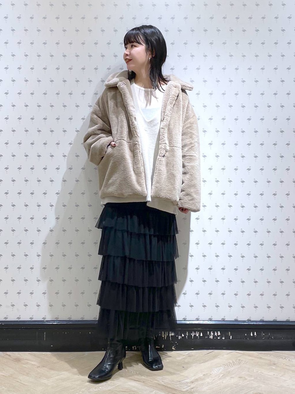 「体型カバー、ロンT、着痩せ・細見え、カジュアル、ママコーデ、冬コーデ、SNAP_apart by lowrys、高身長、apart by lowrys、e/rm、コート、ジャケット、ニット、ロングスカート、スカート」｜「e/rmの【e/rm】ファージャケット（その他アウター、ベージュ系）」を使った、yoshiさん（レディース・164cm）の冬コーディネートの1枚目の写真