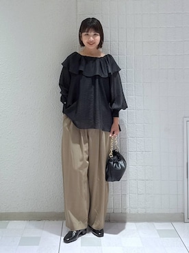 「アイテム（スラックス）」を使った、yoshiさん（レディース・164cm・30代）の夏コーディネート