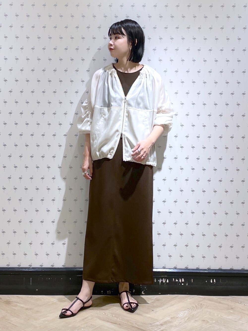 「ブルゾン、シア―ブルゾン、ワンピース、ワンピーススタイル、ワンピースコーデ、ノースリーブワンピース、カットワンピース、ラクチンコーデ、休日スタイル、apartbylowrys、アパートバイローリーズ、30代コーデ、ママコーデ、骨格ウェーブ」｜「A part byのシアーシャーリングブルゾン（ブルゾン、ホワイト系）」を使った、yoshiさん（レディース・164cm）の夏コーディネートの1枚目の写真