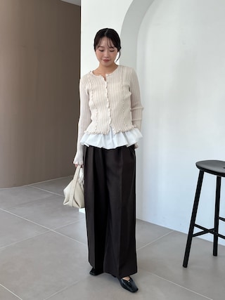 「CAPRICIEUX LE'MAGE(カプリシューレマージュ)のメローフリルリブニット(カーディガン/ボレロ)」を使った、mami_lemageさん(レディース・158cm)の秋コーディネート