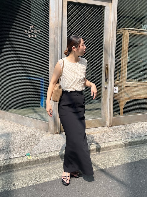 レマージュ CAPRICIEUX LE'MAGE Tストラップフラットサンダル CAPRICIEUX LE'MAGE（カプリシューレマージュ）の「Tストラップ