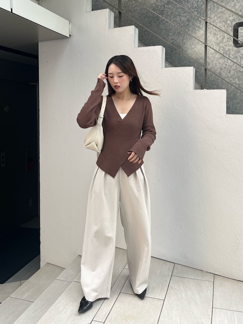 カプリシューレマージュ✨Vネックニット✨ベージュ系オシャレ