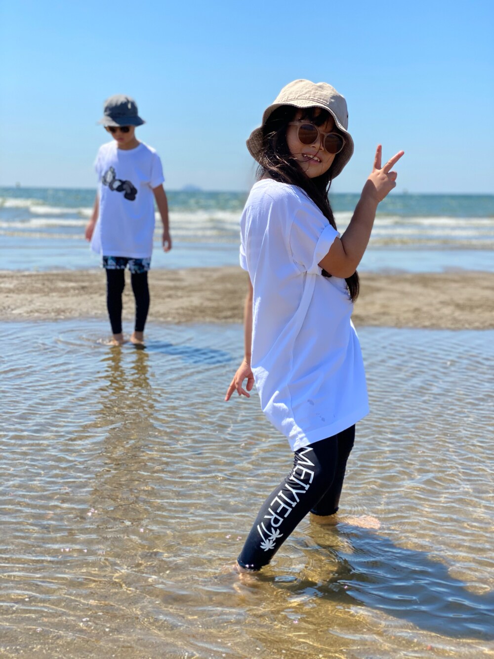 「ラブアンドピース2021」｜「UNIQLOのアイテム（Tシャツ/カットソー、ホワイト系）」を使った、nanakumamonさん（キッズ・122cm）の秋コーディネートの1枚目の写真
