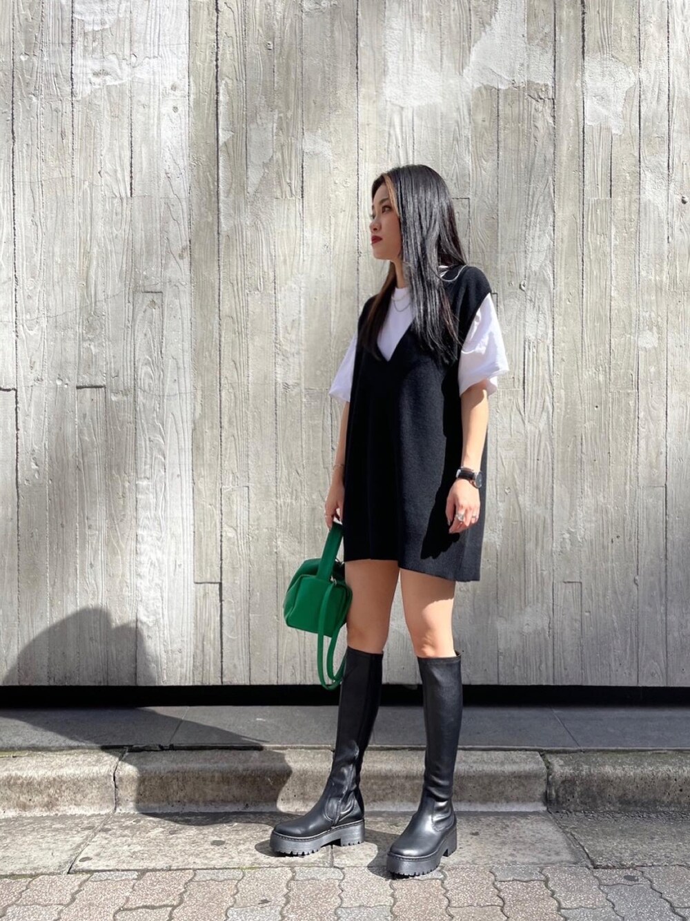 「秋コーデ、オトナカジュアル、オトナ女子、秋服準備はじめました、ブラックコーデ、ロングブーツ、R&E渋谷109スタッフコーデ、低身長、低身長コーデ」｜「R&Eの【R&E】厚底ラバーソールストレッチロングブーツ（ブーツ、ブラック系）」を使った、R&E_REZOY本部staffさん（レディース・148cm）の秋コーディネートの1枚目の写真