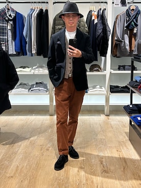 「アイテム（チノパンツ）」を使った、ミサキさん（メンズ・165cm）の冬コーディネート