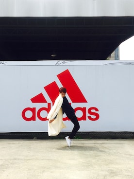 「adidas Originals（アディダスオリジナルス）のアイテム（シューズ、ホワイト系）」を使った、Nickyさん（レディース・163cm）の夏コーディネート