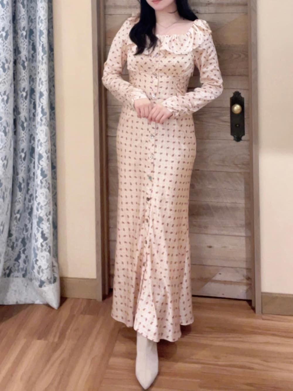 「大人女子、大人かわいい、ワンピース、花柄、春コーデ、deicy、mecouture」｜「ME COUTUREのプチフルール２ｗａｙオフショルドレス（ワンピース、ピンク系）」を使った、DEICYさん（レディース・160cm）の冬コーディネートの1枚目の写真
