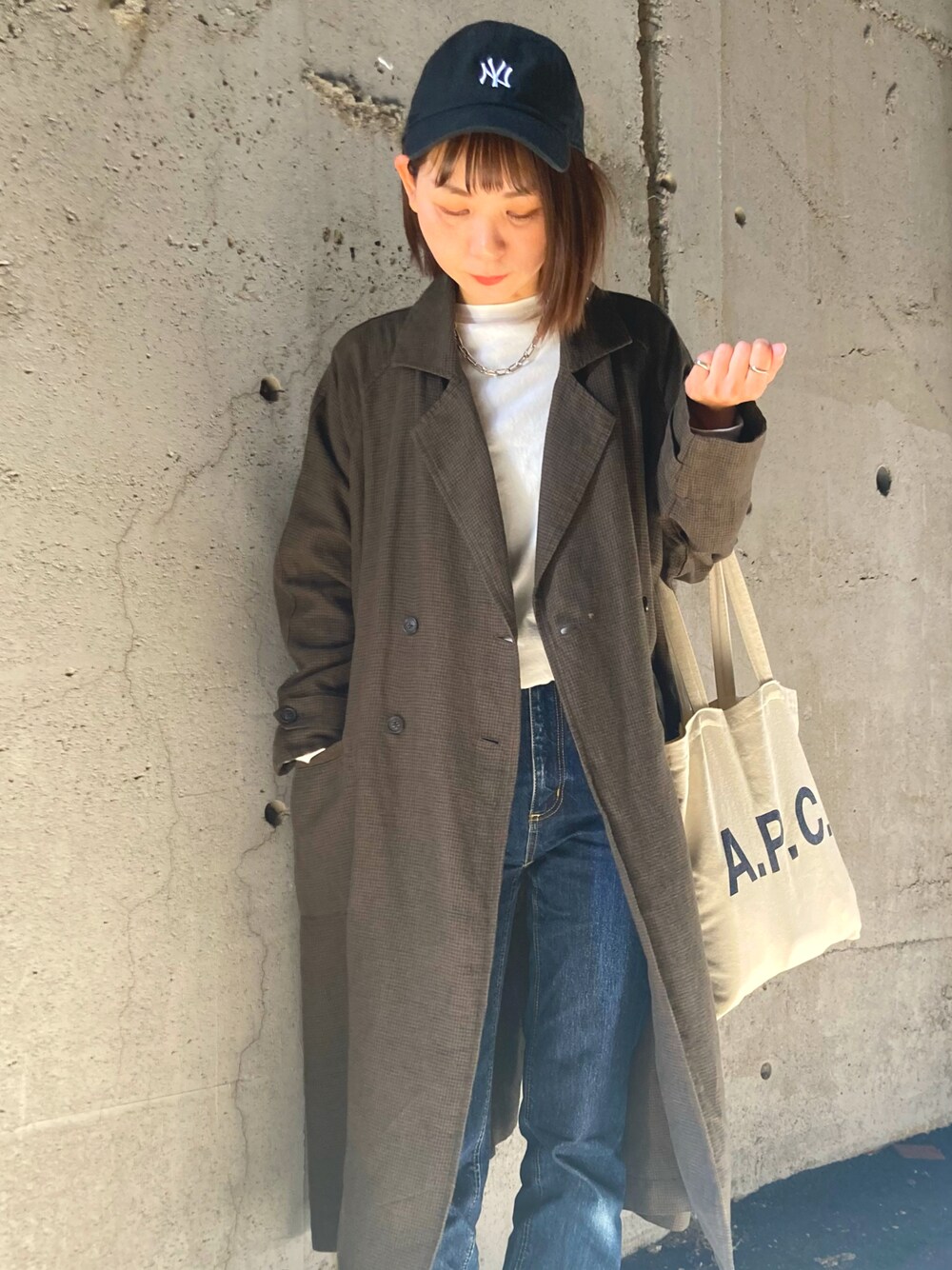 「秋服、ジャケットスタイル、骨格_ウェーブ」｜「NEW ERAのアイテム（キャップ、ブラック系）」を使った、asfy♡さん（レディース・160cm）の秋コーディネートの1枚目の写真